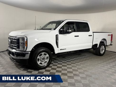 Used 2025 Ford F250 XLT w/ FX4 Off-Road Package AWD/4WD image 1