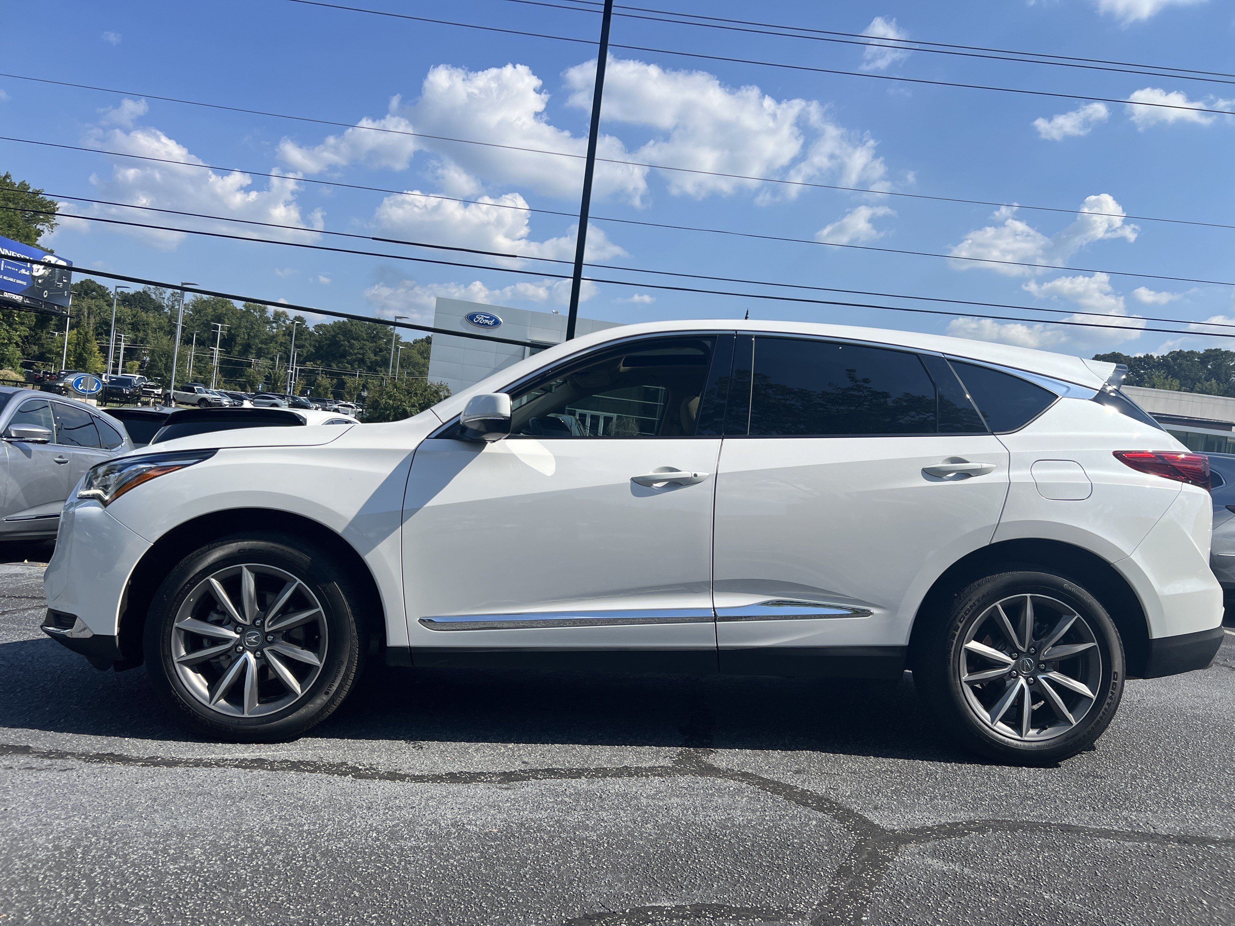 Used 2024 Acura RDX w/ Technology Package AWD/4WD image 2