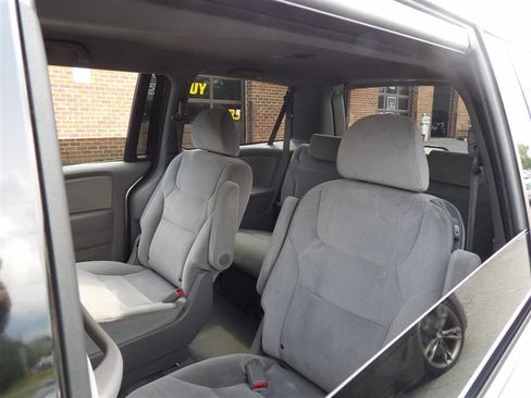 Used 2010 Honda Odyssey LX image 19
