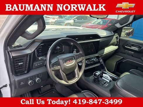 Used 2024 GMC Sierra 1500 AT4X image 16