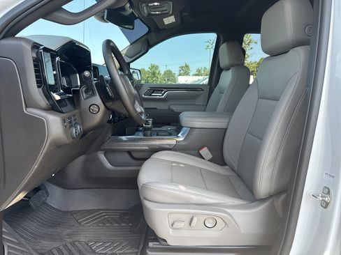 Used 2024 Chevrolet Silverado 1500 LTZ image 16