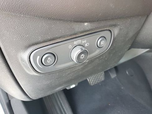 Used 2020 Chevrolet Equinox LT w/ Driver Convenience Package FWD image 24