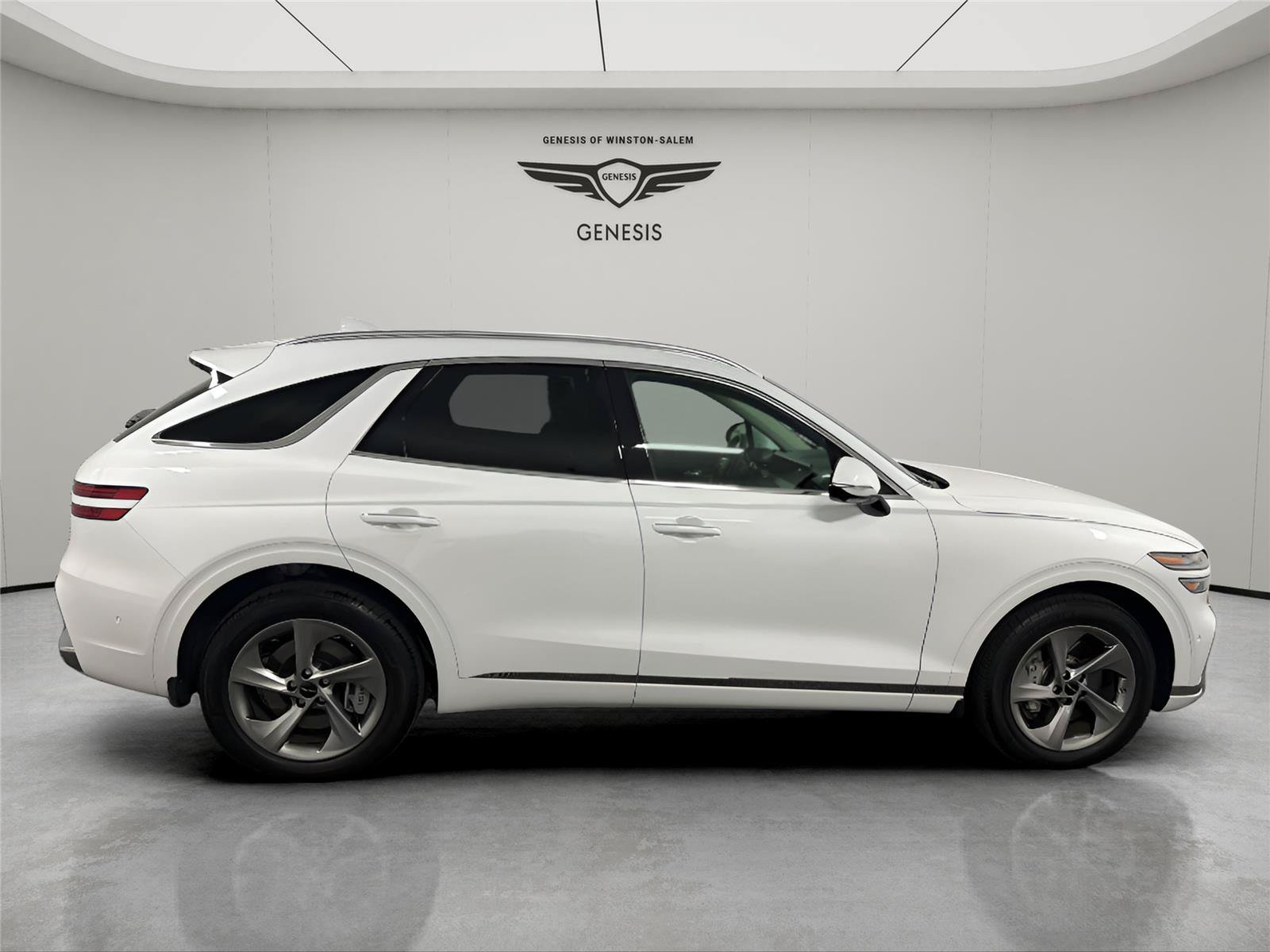 Used 2026 Genesis GV70 2.5T Advanced AWD/4WD image 6