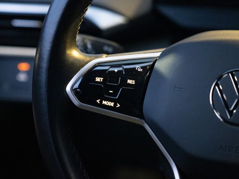 Used 2022 Volkswagen ID.4 Pro image 38