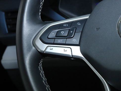 Used 2024 Volkswagen Taos SE image 22