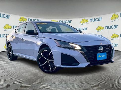 Certified 2024 Nissan Altima 2.5 SR image 1