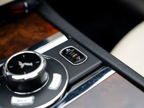 Used 2011 Rolls-Royce Ghost image 54