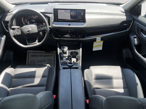 Certified 2025 Nissan Rogue SL w/ SL Premium Package AWD/4WD image 16