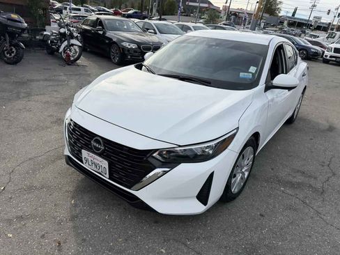 Used 2024 Nissan Sentra S image 3