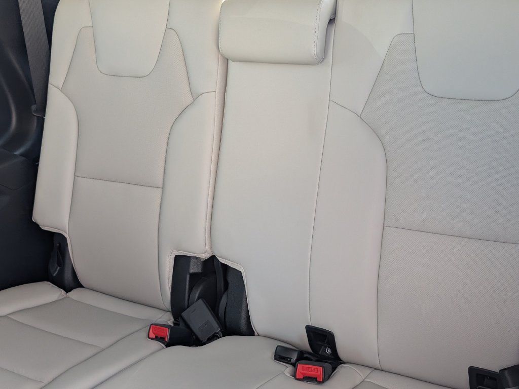 Certified 2023 Kia Telluride S w/ S Sunroof Package FWD image 18