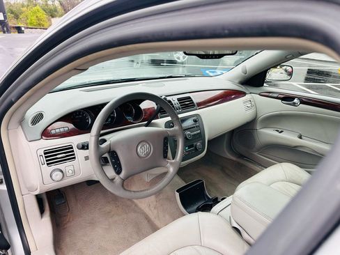 Used 2008 Buick Lucerne CXL w/ Driver Confidence Package FWD image 23