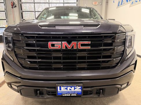 Used 2022 GMC Sierra 1500 Elevation image 3