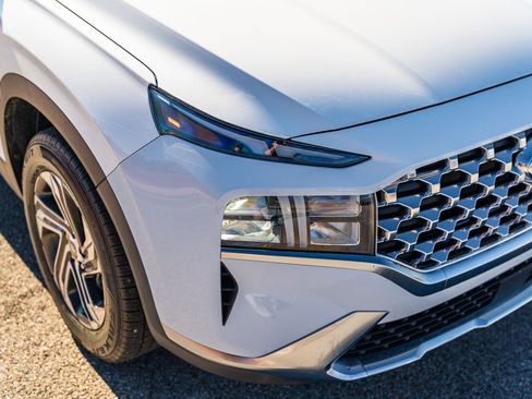 Used 2022 Hyundai Santa Fe SEL FWD image 10