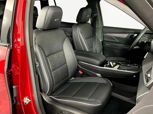 New 2026 Buick Enclave Sport Touring w/ Super Cruise Package image 11