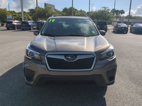 Used 2019 Subaru Forester Premium AWD/4WD image 17