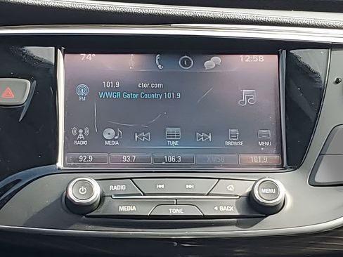 Used 2020 Buick Envision Essence image 27