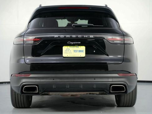 Used 2022 Porsche Cayenne Platinum Edition AWD/4WD image 11
