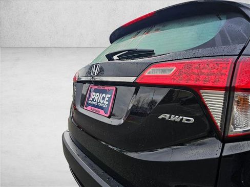 Used 2021 Honda HR-V LX image 12