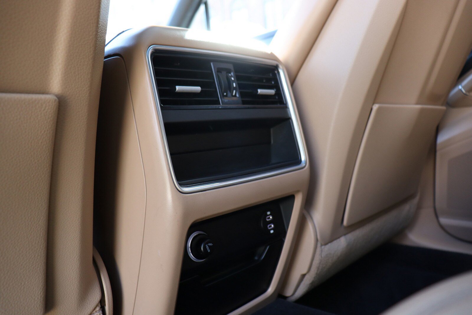 Used 2023 Porsche Cayenne AWD/4WD image 33