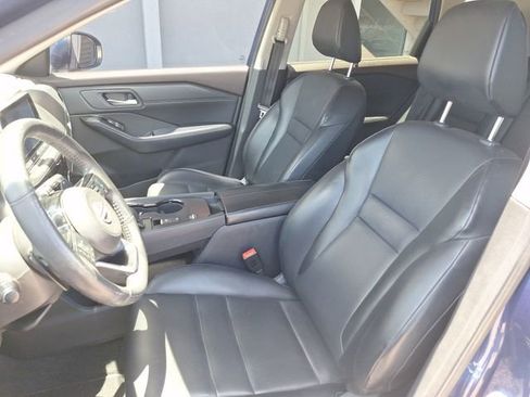Certified 2022 Nissan Rogue SV w/ SV Premium Package FWD image 10