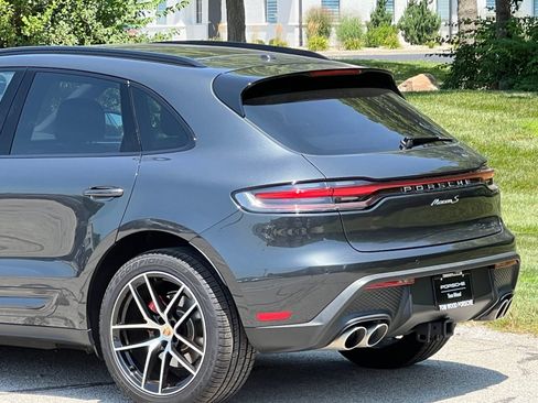 Certified 2025 Porsche Macan S AWD/4WD image 9