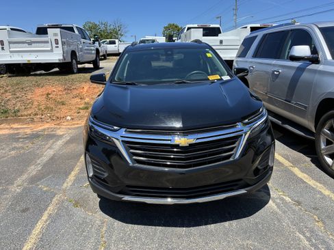 Used 2022 Chevrolet Equinox LT FWD image 2