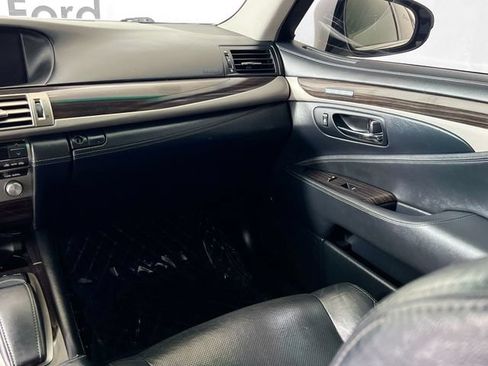 Used 2014 Lexus LS 460 AWD w/ Comfort Package image 29