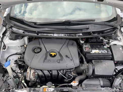 Used 2016 Hyundai Elantra GT w/ Option Group 02 image 40