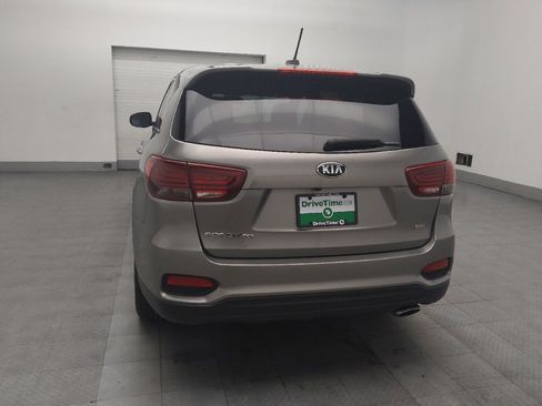 Used 2019 Kia Sorento LX image 6