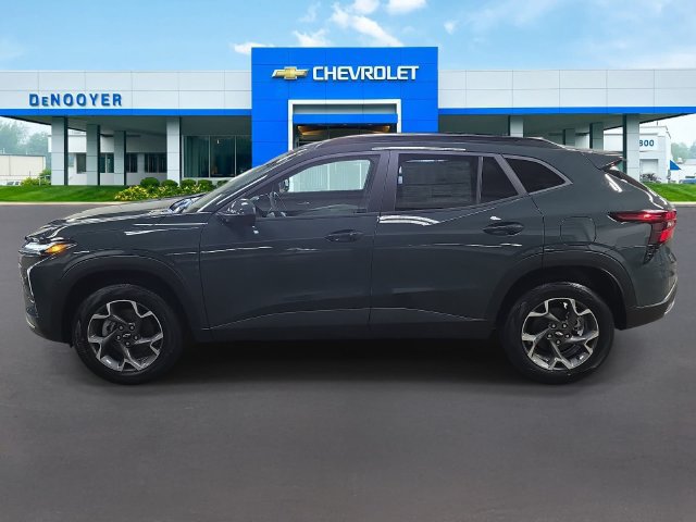 New 2026 Chevrolet Trax LT w/ Driver Confidence Package FWD image 11