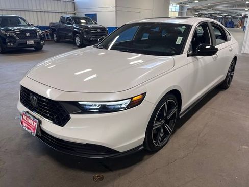 Used 2025 Honda Accord Sport image 7