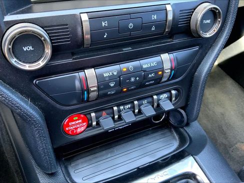 Used 2017 Ford Mustang Shelby GT350 w/ Electronics Package image 31