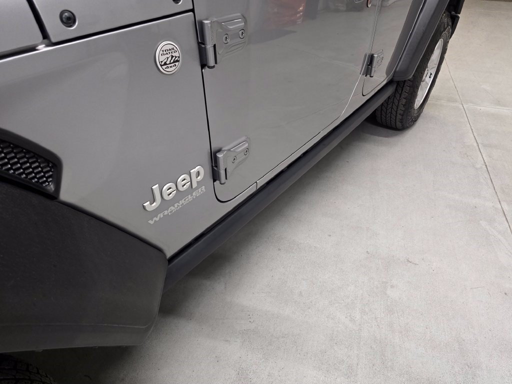 Used 2021 Jeep Wrangler Unlimited Sport AWD/4WD image 11