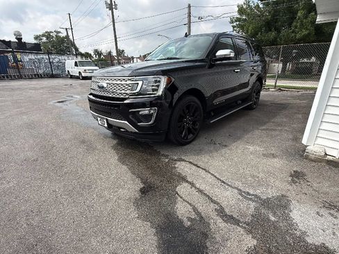 Used 2020 Ford Expedition Platinum AWD/4WD image 2