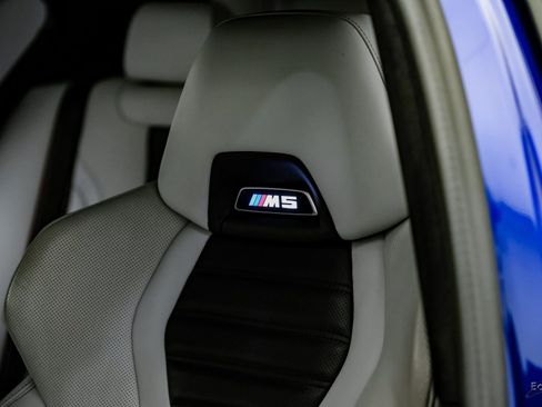 Used 2023 BMW M5 w/ Competition Package image 38