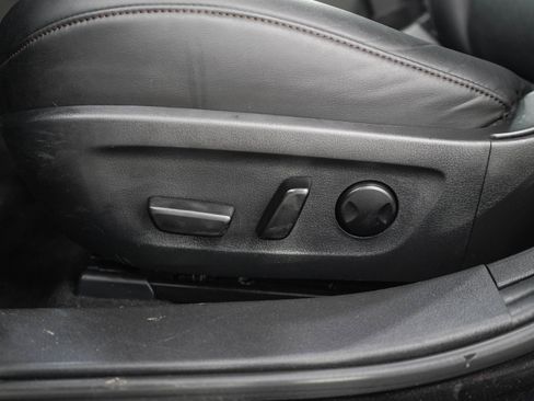 Used 2025 MAZDA MAZDA3 s FWD image 25