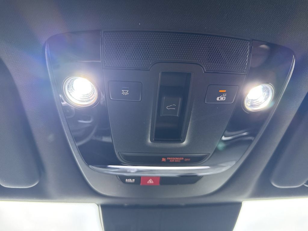 Used 2025 Kia Sportage SX FWD image 19