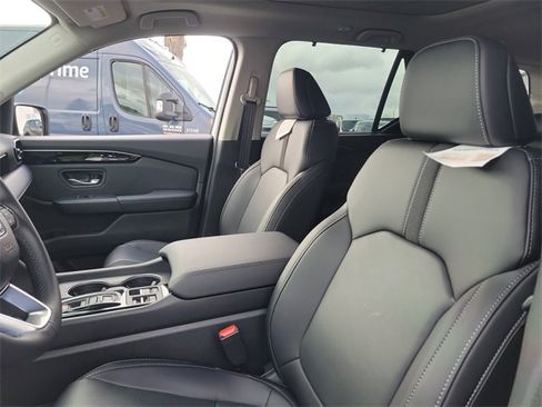 New 2025 Honda Pilot Touring image 16