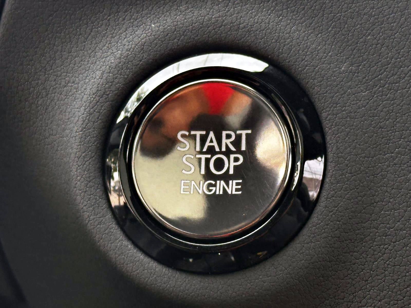 Used 2025 Lexus GX 550 w/ Accessory Package (2T) AWD/4WD image 30