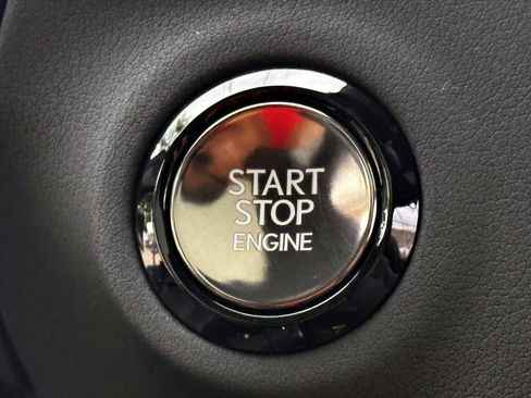 Used 2025 Lexus GX 550 w/ Accessory Package (2T) AWD/4WD image 30