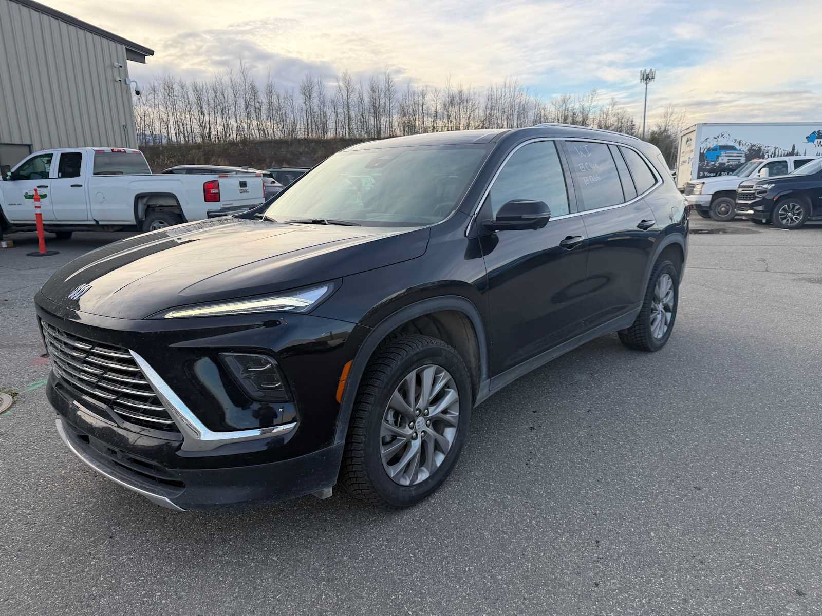 Certified 2025 Buick Enclave Preferred AWD/4WD image 5