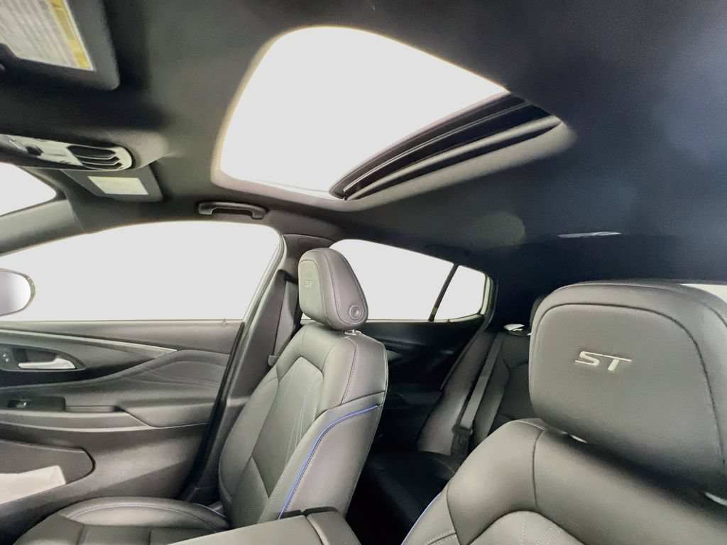 New 2026 Buick Envista Sport Touring w/ Convenience I Package FWD image 20