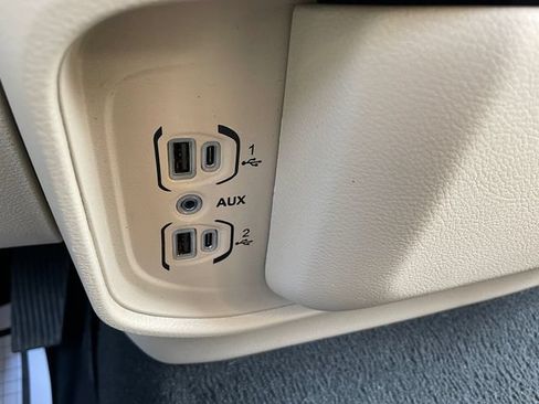 Used 2020 RAM 1500 Big Horn AWD/4WD image 23