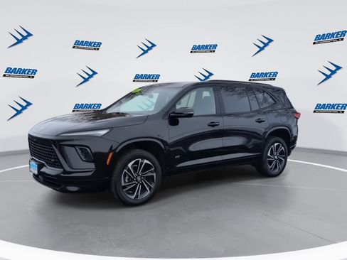 Used 2025 Buick Enclave Sport Touring image 4