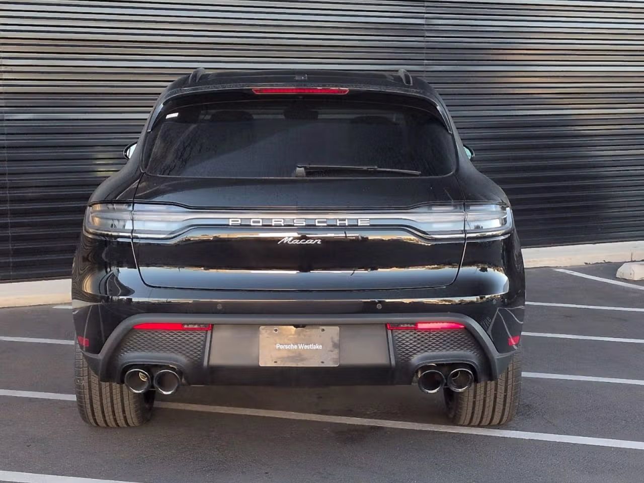 Certified 2026 Porsche Macan AWD/4WD image 6
