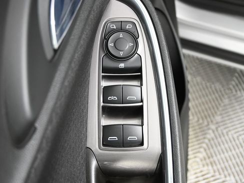 Used 2017 Chevrolet Malibu LT image 19