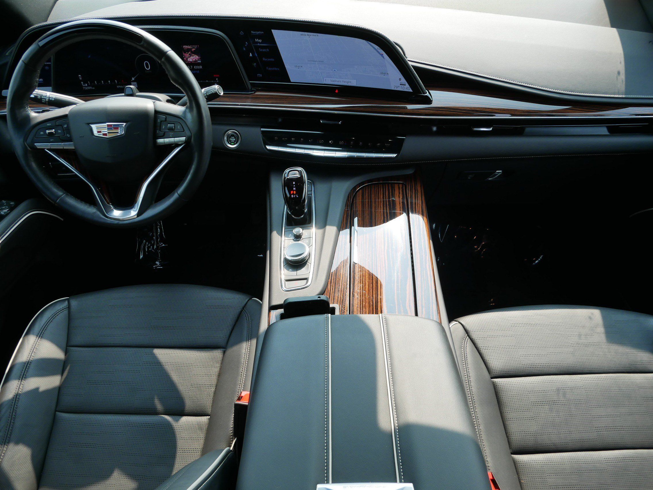 Used 2023 Cadillac Escalade ESV Premium Luxury w/ LPO, Radiant Package AWD/4WD image 8