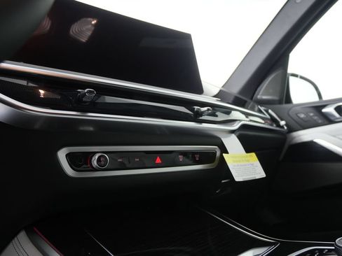 Used 2026 BMW X5 sDrive40i w/ M Sport Package RWD image 21