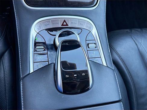 Used 2020 Mercedes-Benz S 560 4MATIC Sedan w/ Premium Package image 17