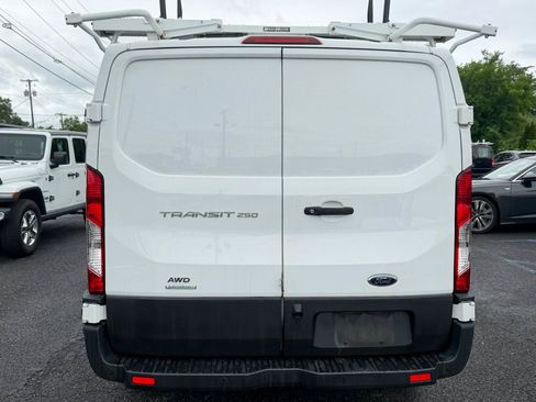 Used 2022 Ford Transit 250 Low Roof AWD image 7